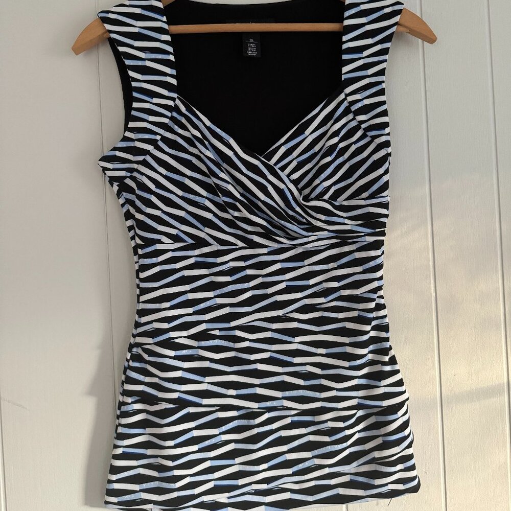 White House Black Market Sleeveless V-Neck Geometric Pattern Blouse Top XS